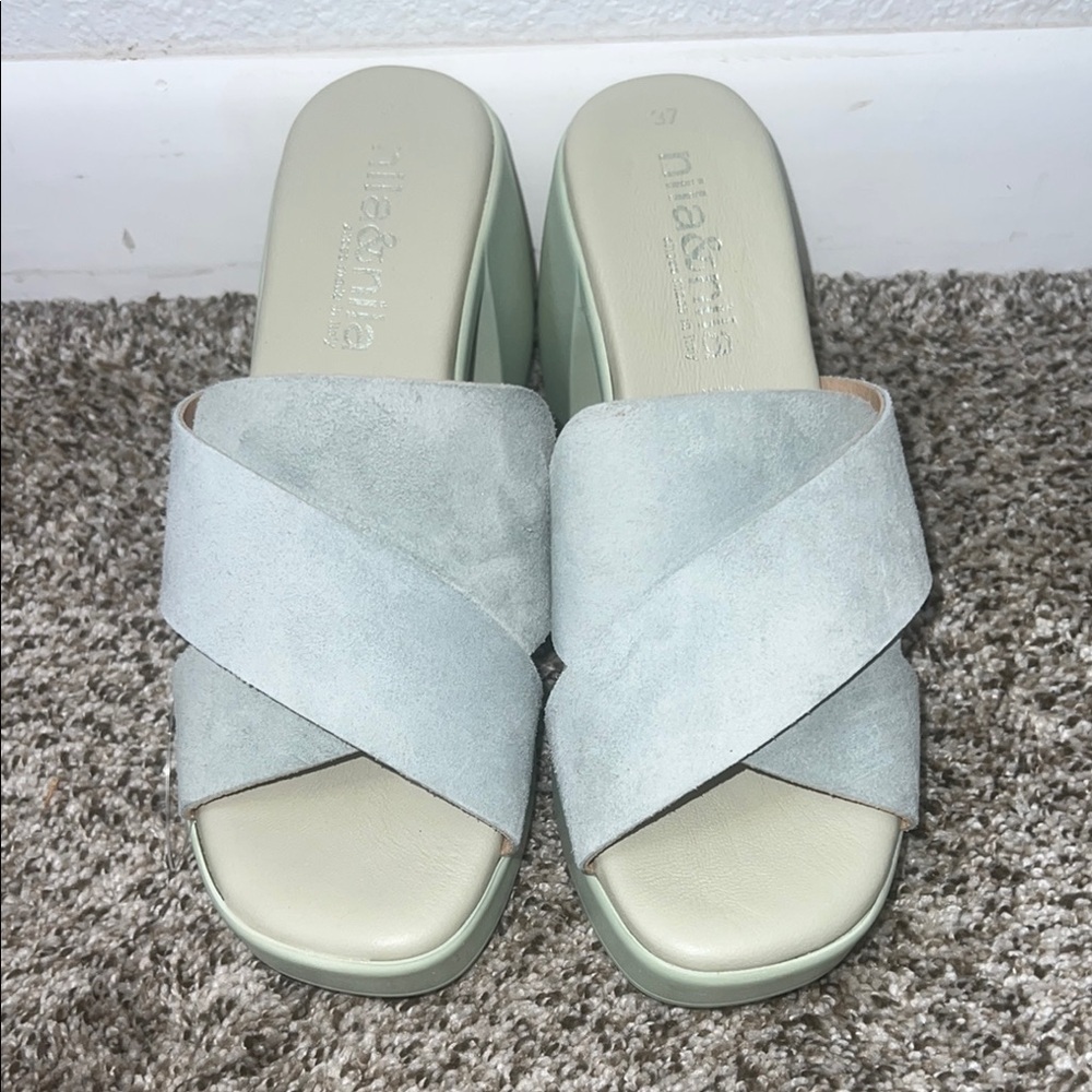 Nila & Nila Sandals